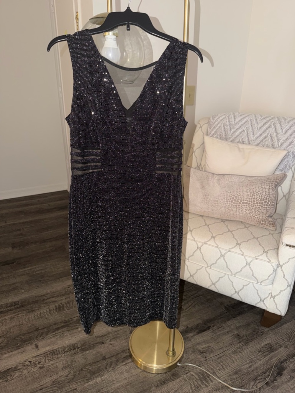Sleeveless Black Sparkle V-Neck Evening Dress